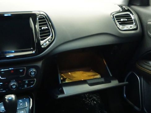 Certified 2019 Jeep Compass Limited image 25