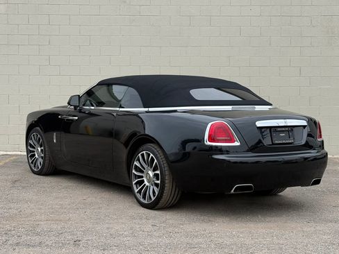 Used 2018 Rolls-Royce Dawn RWD image 6