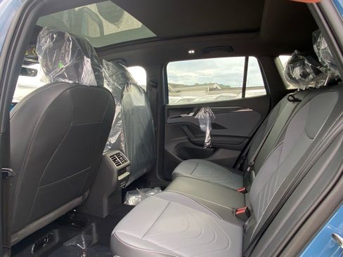 New 2025 Volkswagen Tiguan SE R-Line image 11