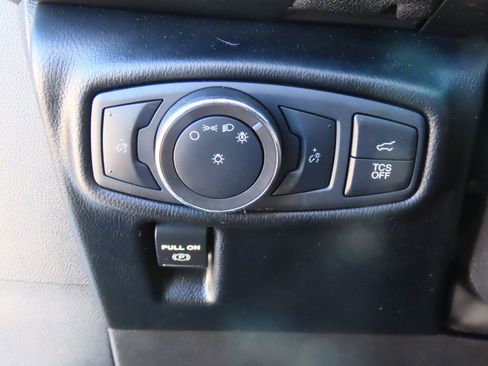 Used 2020 Lincoln Nautilus FWD w/ Equipment Group 101A image 28