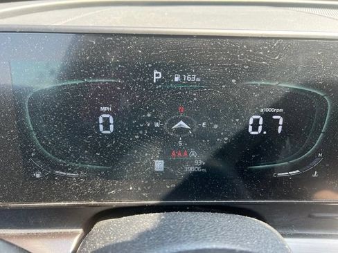 Used 2024 Kia Sportage EX FWD image 4