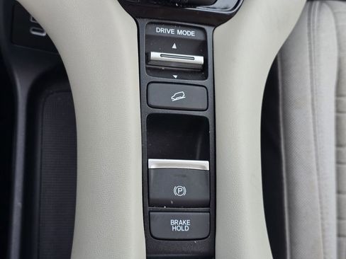 Certified 2024 Honda HR-V LX image 20