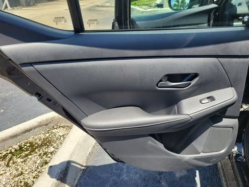 Used 2024 Nissan Sentra S FWD image 8