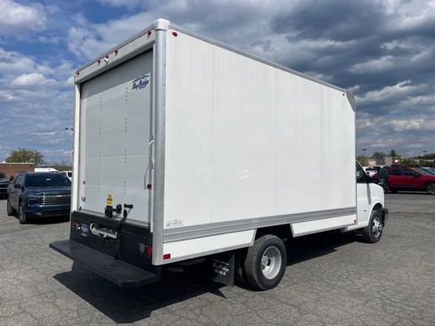 New 2025 Chevrolet Express 3500 w/ Power Convenience Package RWD image 17