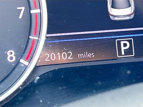 Certified 2023 Nissan Sentra SR FWD image 9