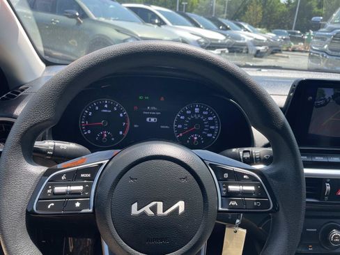 Used 2023 Kia Forte LXS FWD image 27