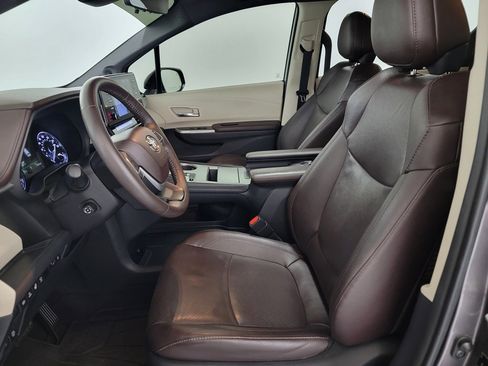 Used 2021 Toyota Sienna Platinum w/ Protection Package (TMS) FWD image 14