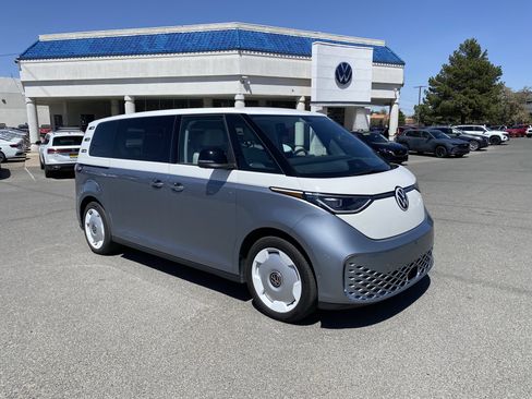 Used 2025 Volkswagen ID. Buzz 1st Edition image 40