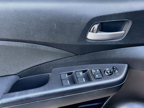 Used 2016 Honda CR-V LX image 16