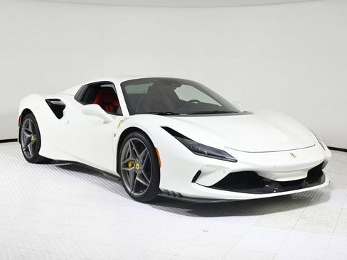 Certified 2021 Ferrari F8 Tributo Convertible image 11