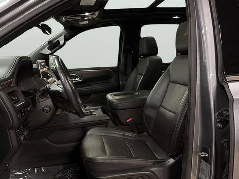 Used 2021 Chevrolet Tahoe High Country w/ Premium Package 2 AWD/4WD image 23