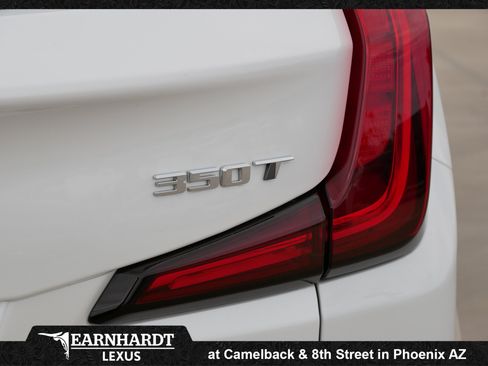 Used 2023 Cadillac XT4 Premium Luxury w/ Technology Package FWD image 5