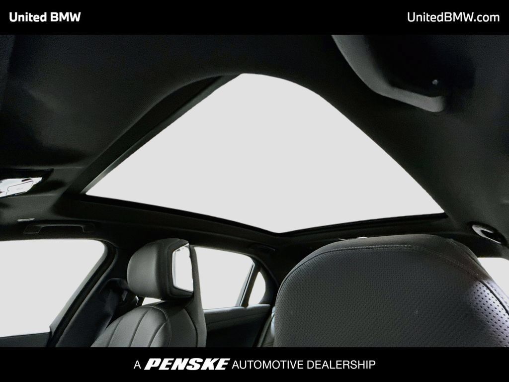 Certified 2025 BMW 740i w/ Premium Package RWD image 19