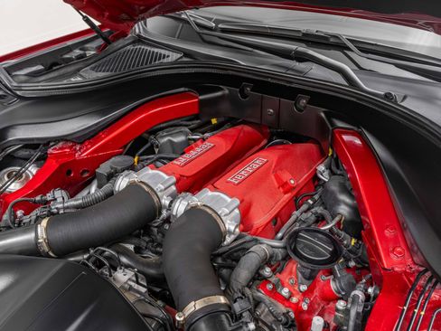 Certified 2020 Ferrari Portofino Base image 23