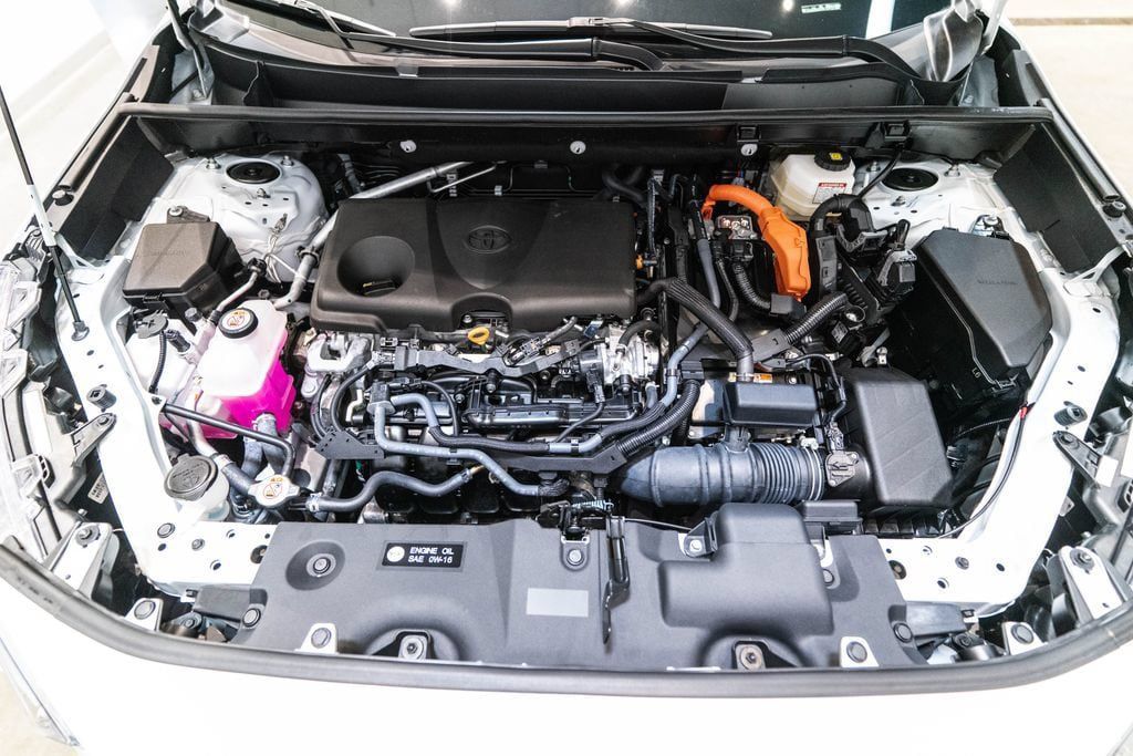 Certified 2025 Toyota RAV4 SE AWD/4WD image 33