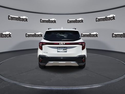 Certified 2025 Kia Seltos EX FWD image 6