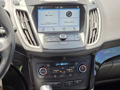 Used 2018 Ford Escape SE w/ SE Sport Appearance Package FWD image 12