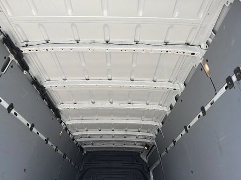 Used 2024 Mercedes-Benz Sprinter 3500 image 17