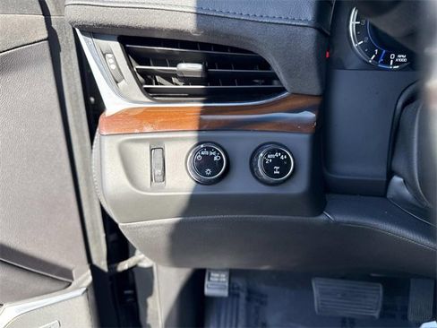 Used 2020 Cadillac Escalade Luxury image 28