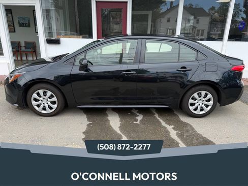 Used 2020 Toyota Corolla LE FWD image 1