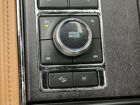 Certified 2022 Ford Expedition Max Platinum AWD/4WD image 19