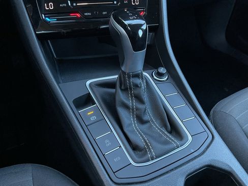 Used 2025 Volkswagen Jetta S image 33