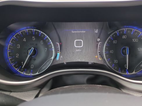 New 2026 Chrysler Pacifica Select FWD image 10