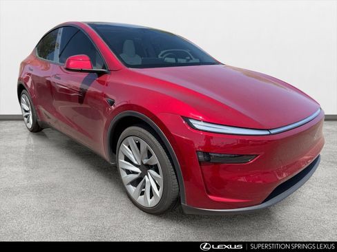 Used 2026 Tesla Model Y 2WD image 2