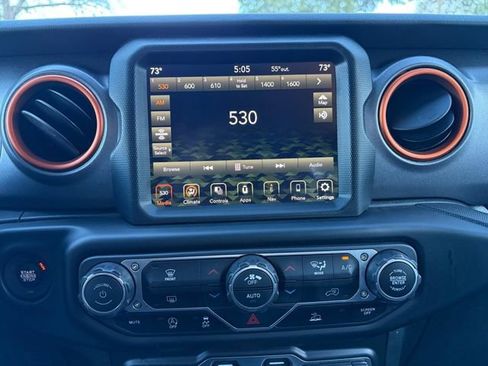 Used 2021 Jeep Gladiator Mojave image 10