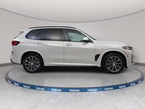 New 2026 BMW X5 xDrive40i w/ M Sport Package image 4