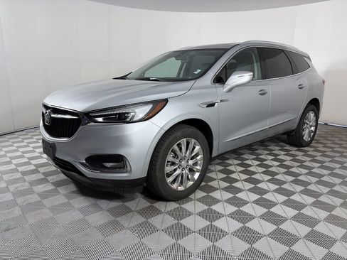 Used 2021 Buick Enclave Premium w/ Sun and Sites Package FWD image 3