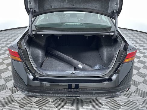Used 2025 Nissan Altima 2.5 SR AWD/4WD image 24