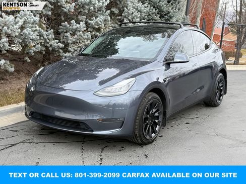 Used 2023 Tesla Model Y AWD image 3