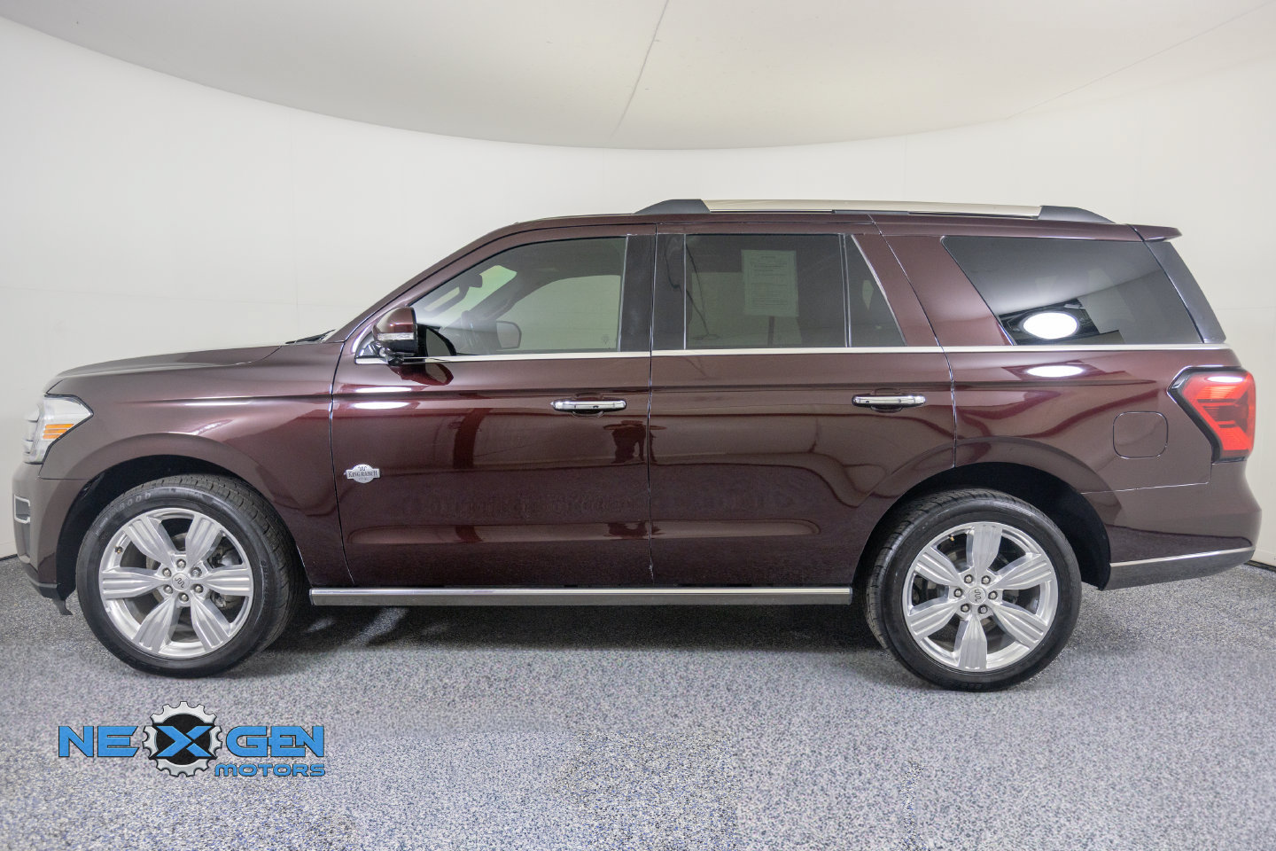 Used 2024 Ford Expedition King Ranch AWD/4WD image 27