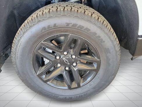 Used 2023 Chevrolet Silverado 1500 LT Trail Boss w/ Protection Package AWD/4WD image 5