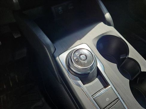 Used 2022 Ford Escape SEL image 12