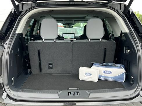 New 2026 Ford Explorer Active w/ Active Comfort Package AWD/4WD image 43