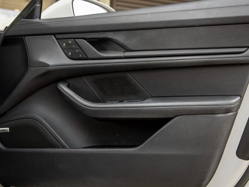 Certified 2023 Porsche Taycan GTS image 40