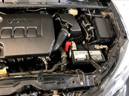 Used 2018 Toyota Corolla SE FWD image 29