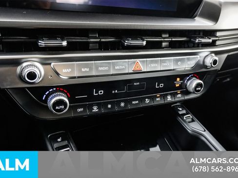 Used 2025 Kia Telluride S FWD image 39