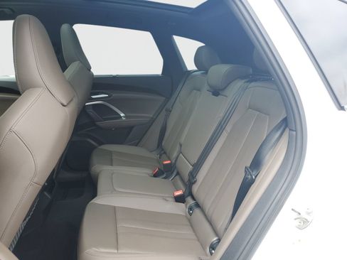 Used 2025 Audi Q5 Premium Plus w/ Premium Plus AWD/4WD image 14