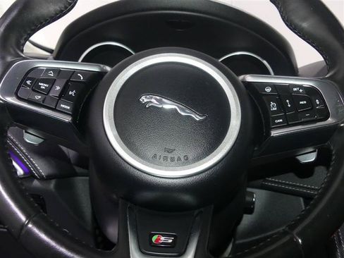 Used 2018 Jaguar F-PACE S AWD/4WD image 32