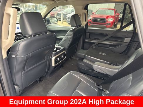 Used 2024 Ford Expedition XLT image 15