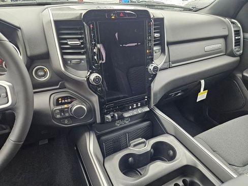 New 2026 RAM 1500 4x4 Crew Cab image 23