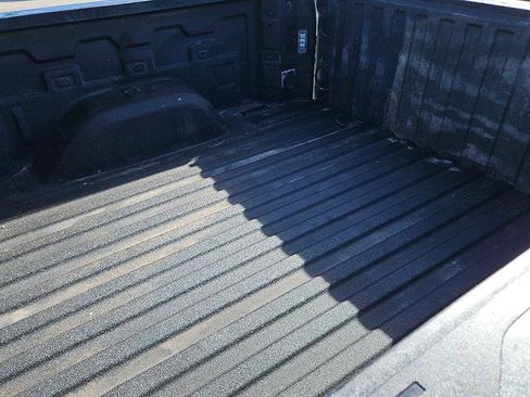 Used 2025 GMC Sierra 1500 Elevation image 9