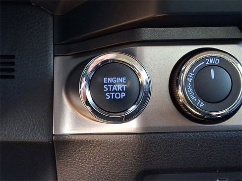 Used 2023 Toyota Tacoma TRD Sport image 21