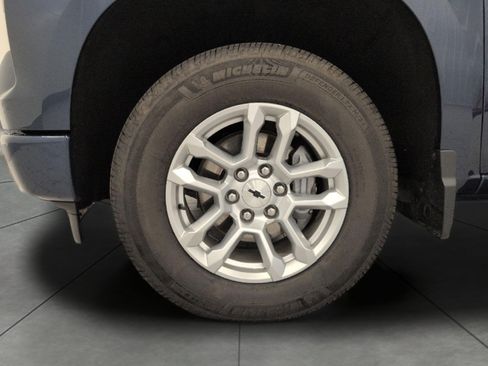 Certified 2022 Chevrolet Silverado 1500 RST w/ Convenience Package II AWD/4WD image 3