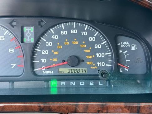 Used 1999 Toyota 4Runner Limited image 16
