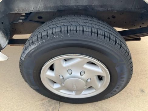 Used 2009 Ford E-350 and Econoline 350 XL RWD image 23
