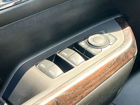 Used 2020 GMC Acadia Denali FWD image 18